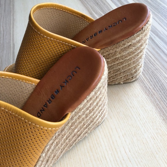 Lucky Brand Mackayla Clay Peep Toe Wedge - Picture 5 of 6